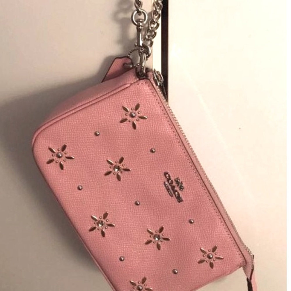 SOLD. đź–¤COACH Wristlet/Mini Purse NWOT - Picture 2 of 4